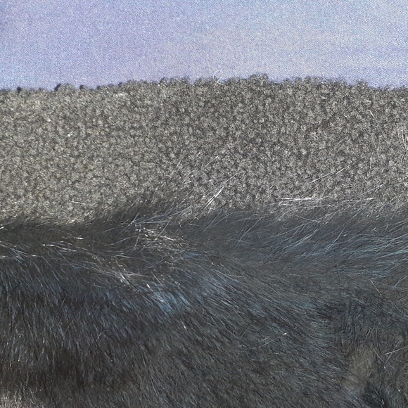 Sprung Blue fur Vest - Picture 4 of 5